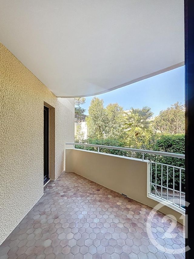 Appartement F2 &agrave; vendre - 2 pi&egrave;ces - 54,04 m2 - St Raphael - 83 - PROVENCE-ALPES-COTE-D-AZUR