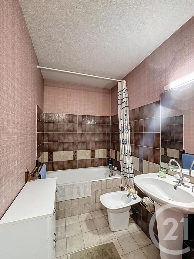 Appartement F2 &agrave; vendre - 2 pi&egrave;ces - 54,04 m2 - St Raphael - 83 - PROVENCE-ALPES-COTE-D-AZUR