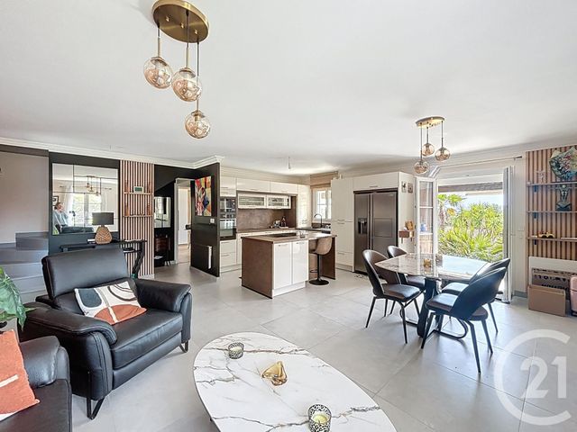 Maison &agrave; vendre - 5 pi&egrave;ces - 96,60 m2 - Roquebrune Sur Argens - 83 - PROVENCE-ALPES-COTE-D-AZUR