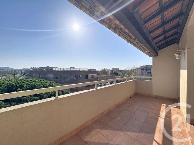 Appartement T3 &agrave; vendre - 3 pi&egrave;ces - 63,99 m2 - Frejus - 83 - PROVENCE-ALPES-COTE-D-AZUR