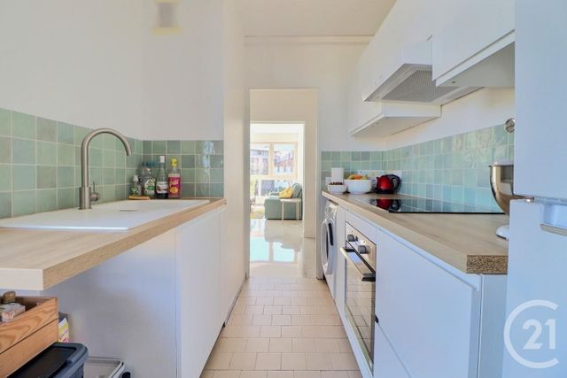 Appartement F3 &agrave; vendre - 3 pi&egrave;ces - 64,82 m2 - St Raphael - 83 - PROVENCE-ALPES-COTE-D-AZUR