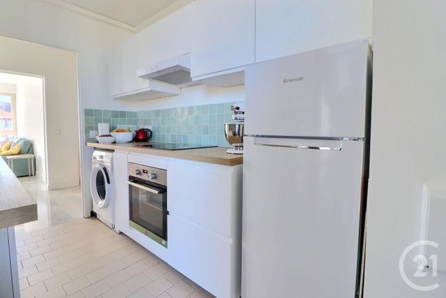 Appartement F3 &agrave; vendre - 3 pi&egrave;ces - 64,82 m2 - St Raphael - 83 - PROVENCE-ALPES-COTE-D-AZUR