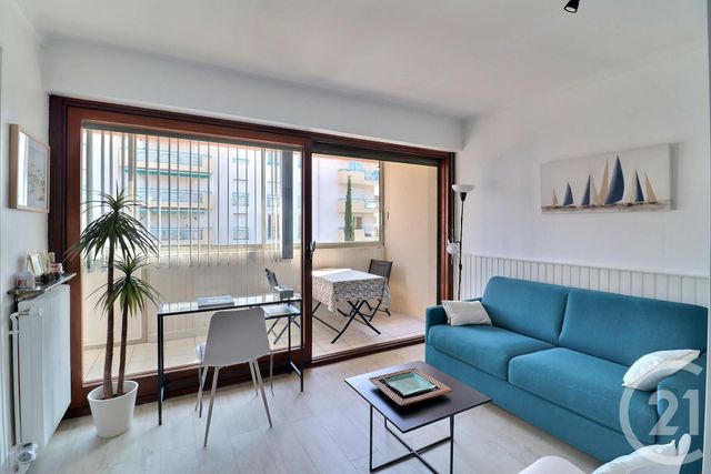 Appartement Studio cabine &agrave; vendre - 2 pi&egrave;ces - 31,60 m2 - Frejus - 83 - PROVENCE-ALPES-COTE-D-AZUR