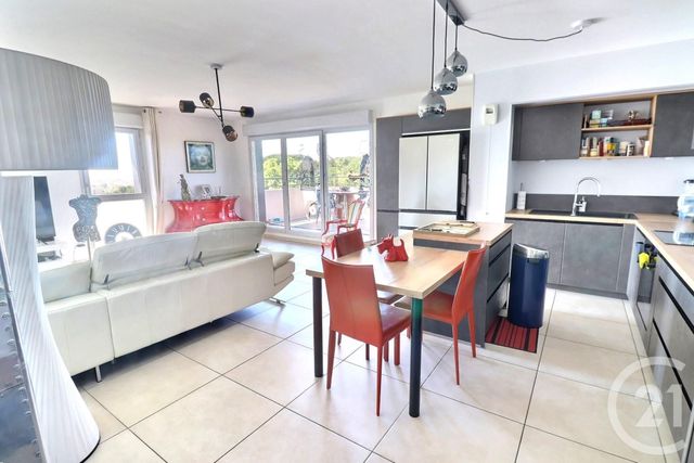 Appartement T4 &agrave; vendre - 4 pi&egrave;ces - 103,01 m2 - Frejus - 83 - PROVENCE-ALPES-COTE-D-AZUR
