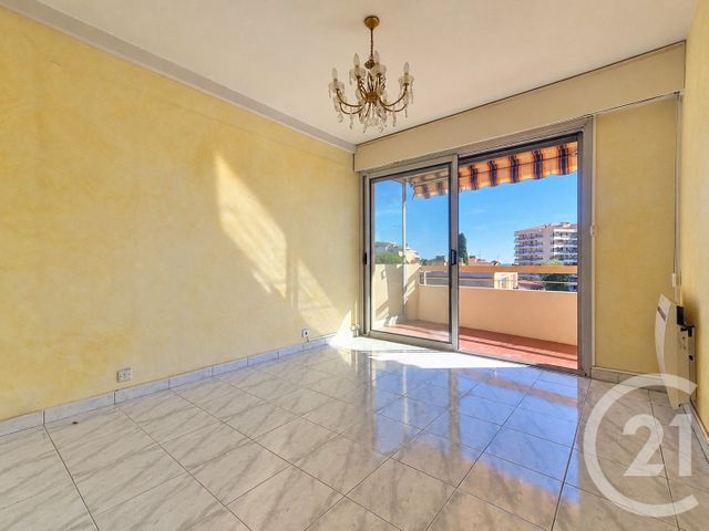 Appartement T3 &agrave; vendre - 3 pi&egrave;ces - 64,50 m2 - Frejus - 83 - PROVENCE-ALPES-COTE-D-AZUR
