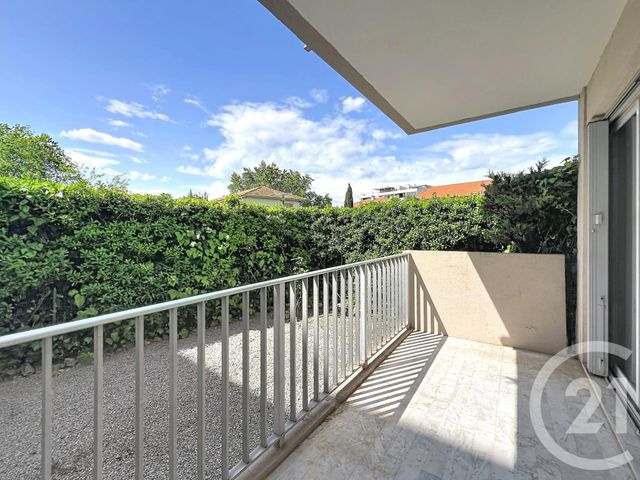 Appartement &agrave; vendre - 2 pi&egrave;ces - 40,01 m2 - Frejus - 83 - PROVENCE-ALPES-COTE-D-AZUR