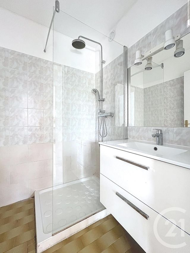 Appartement &agrave; vendre - 2 pi&egrave;ces - 40,01 m2 - Frejus - 83 - PROVENCE-ALPES-COTE-D-AZUR