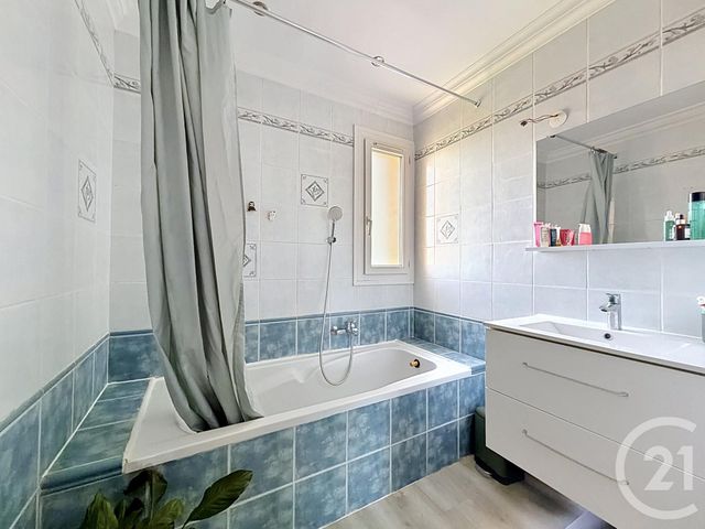 Appartement T4 &agrave; vendre - 4 pi&egrave;ces - 67,80 m2 - Frejus - 83 - PROVENCE-ALPES-COTE-D-AZUR
