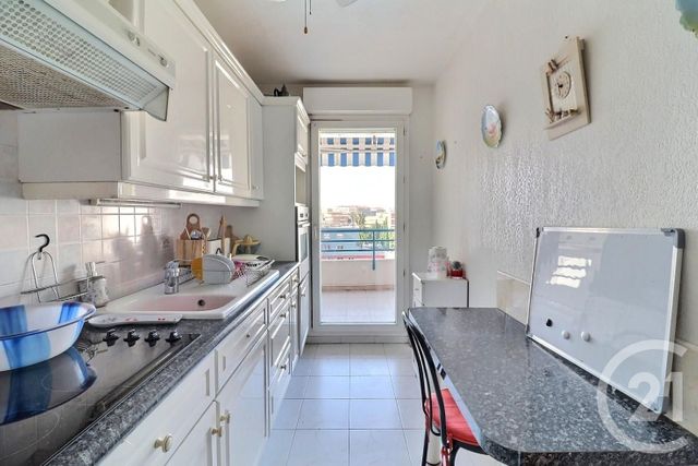 Appartement T3 &agrave; vendre - 3 pi&egrave;ces - 65,48 m2 - Frejus - 83 - PROVENCE-ALPES-COTE-D-AZUR