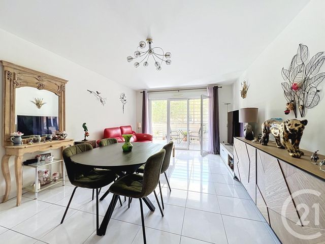 Appartement T3 &agrave; vendre - 3 pi&egrave;ces - 78,54 m2 - St Raphael - 83 - PROVENCE-ALPES-COTE-D-AZUR