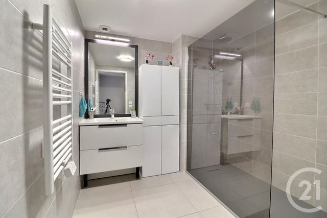 Appartement T4 &agrave; vendre - 4 pi&egrave;ces - 88,50 m2 - St Raphael - 83 - PROVENCE-ALPES-COTE-D-AZUR