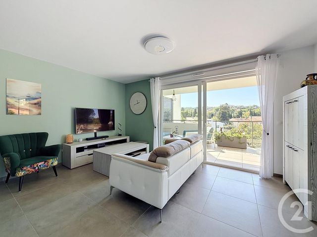 Appartement T4 &agrave; vendre - 4 pi&egrave;ces - 88,50 m2 - St Raphael - 83 - PROVENCE-ALPES-COTE-D-AZUR