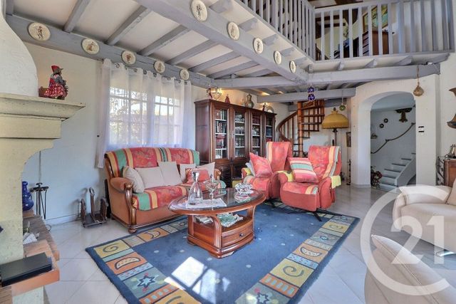 Maison &agrave; vendre - 7 pi&egrave;ces - 147 m2 - Frejus - 83 - PROVENCE-ALPES-COTE-D-AZUR