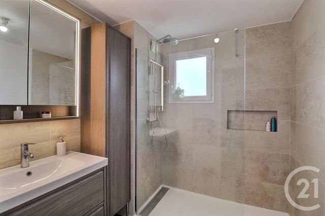 Appartement T3 &agrave; vendre - 3 pi&egrave;ces - 56,57 m2 - Frejus - 83 - PROVENCE-ALPES-COTE-D-AZUR