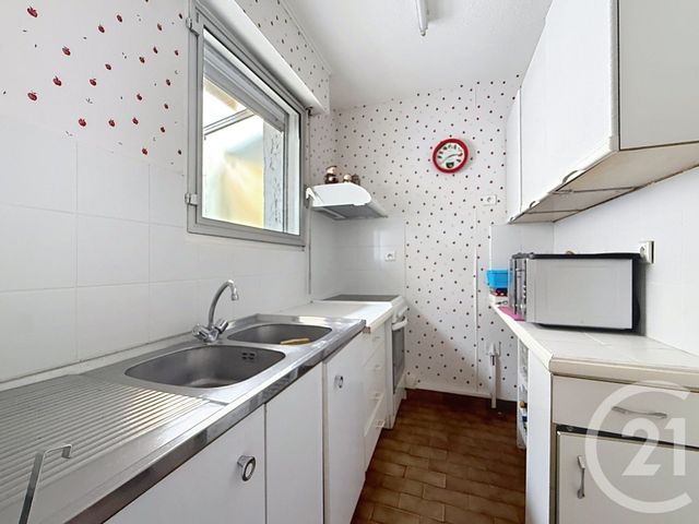 Appartement Studio &agrave; vendre - 1 pi&egrave;ce - 31 m2 - St Raphael - 83 - PROVENCE-ALPES-COTE-D-AZUR