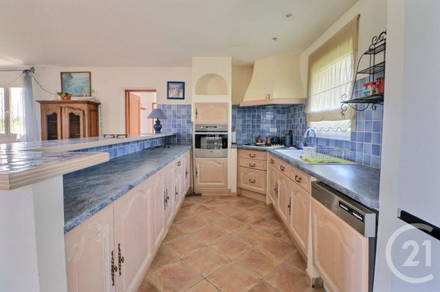 Maison &agrave; vendre - 4 pi&egrave;ces - 130,55 m2 - Bagnols En Foret - 83 - PROVENCE-ALPES-COTE-D-AZUR