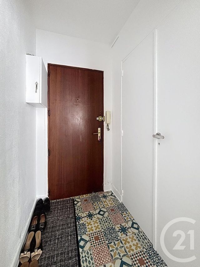 Appartement F2 à vendre - 2 pièces - 43,01 m2 - St Cyr Sur Loire - 37 - CENTRE