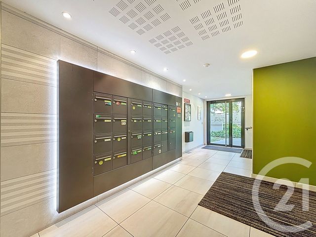 Appartement T3 à vendre - 3 pièces - 61,53 m2 - St Cyr Sur Loire - 37 - CENTRE