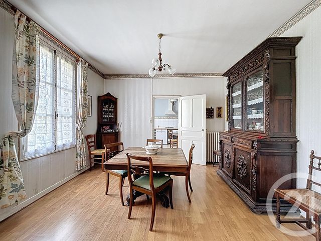 Maison à vendre - 6 pièces - 199,77 m2 - Nouzilly - 37 - CENTRE