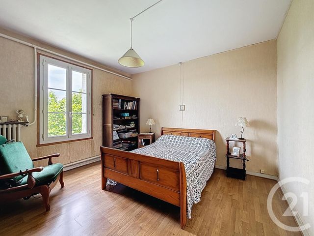 Maison à vendre - 6 pièces - 199,77 m2 - Nouzilly - 37 - CENTRE