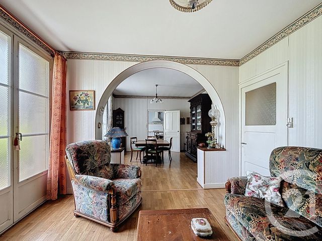 Maison à vendre - 6 pièces - 199,77 m2 - Nouzilly - 37 - CENTRE