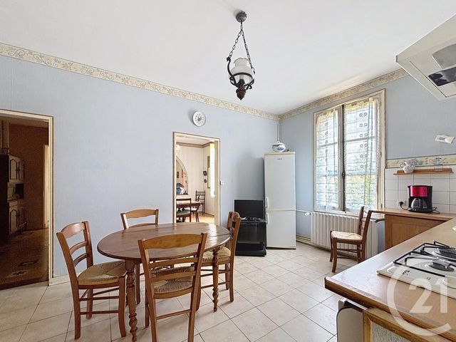 Maison à vendre - 6 pièces - 199,77 m2 - Nouzilly - 37 - CENTRE