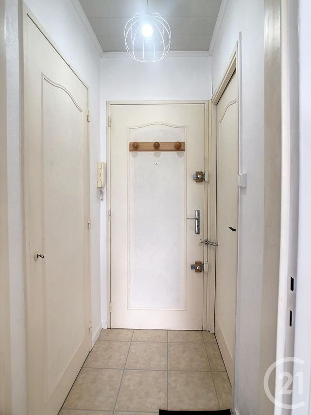 Appartement Studio &agrave; louer - 1 pi&egrave;ce - 23,19 m2 - Tours - 37 - CENTRE