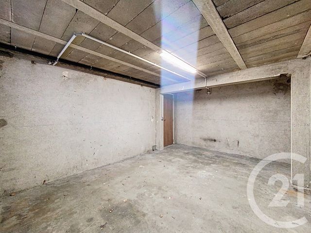 Parking &agrave; louer - 15 m2 - Tours - 37 - CENTRE