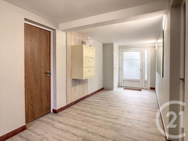 Parking &agrave; louer - 15 m2 - Tours - 37 - CENTRE