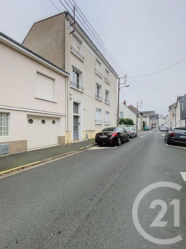 Parking &agrave; louer - 15 m2 - Tours - 37 - CENTRE