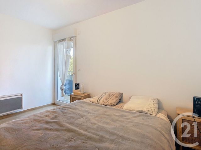 Appartement T3 &agrave; louer - 3 pi&egrave;ces - 65,10 m2 - Tours - 37 - CENTRE