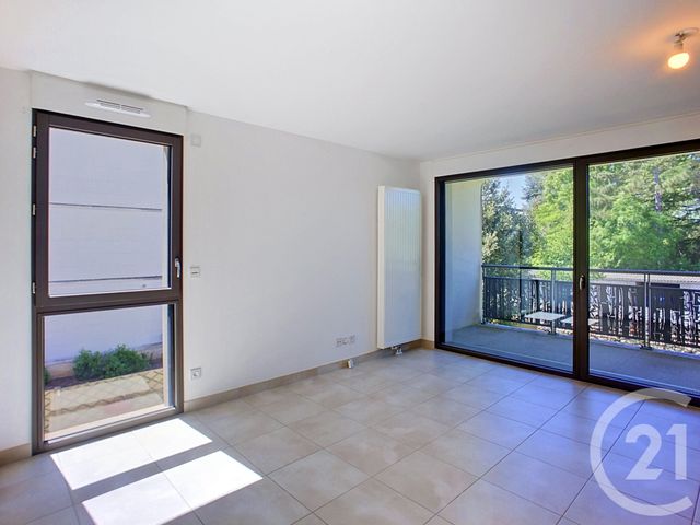 Appartement T3 &agrave; louer - 3 pi&egrave;ces - 65,13 m2 - Tours - 37 - CENTRE