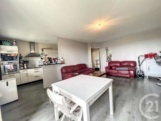 Appartement F3 &agrave; louer - 3 pi&egrave;ces - 73,29 m2 - La Ville Aux Dames - 37 - CENTRE