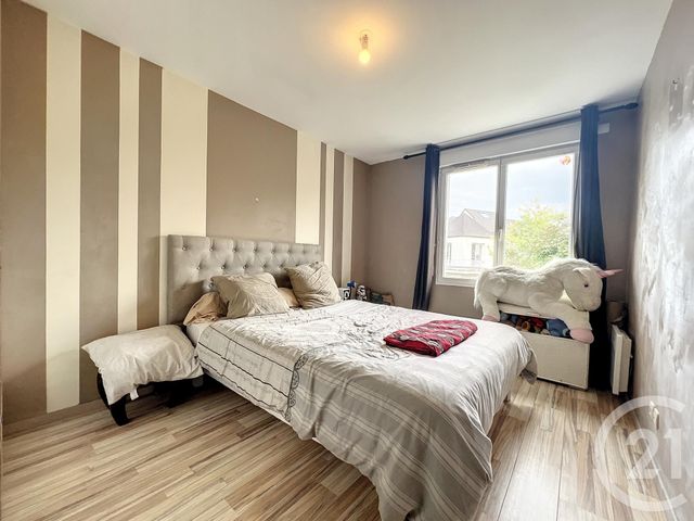 Appartement F3 &agrave; louer - 3 pi&egrave;ces - 73,29 m2 - La Ville Aux Dames - 37 - CENTRE