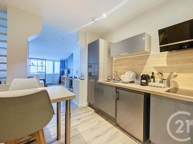 Appartement Studio &agrave; louer - 1 pi&egrave;ce - 30,98 m2 - Tours - 37 - CENTRE
