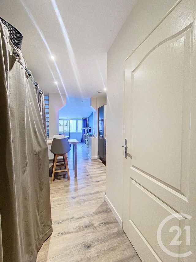 Appartement Studio &agrave; louer - 1 pi&egrave;ce - 30,98 m2 - Tours - 37 - CENTRE