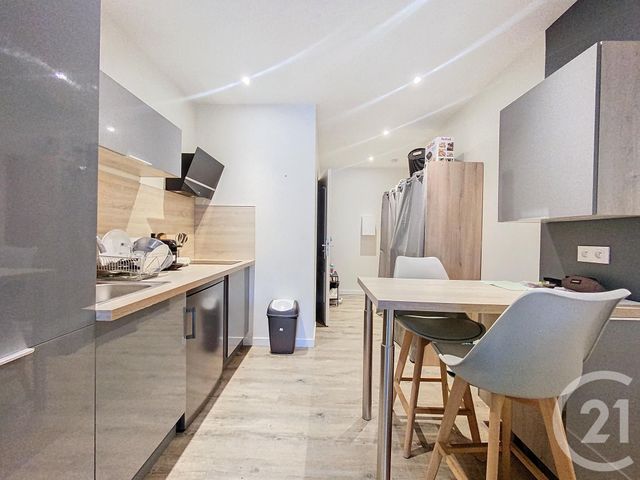 Appartement Studio &agrave; louer - 1 pi&egrave;ce - 30,98 m2 - Tours - 37 - CENTRE
