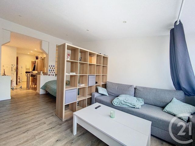 Appartement Studio &agrave; louer - 1 pi&egrave;ce - 30,98 m2 - Tours - 37 - CENTRE