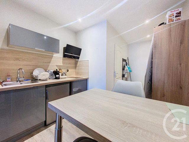 Appartement Studio &agrave; louer - 1 pi&egrave;ce - 30,98 m2 - Tours - 37 - CENTRE
