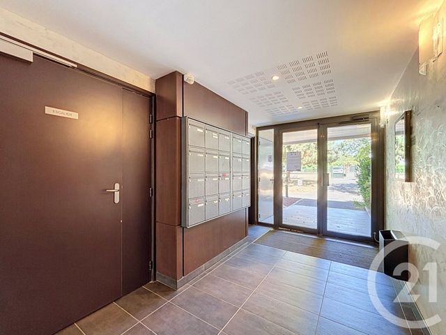 Appartement F3 &agrave; vendre - 3 pi&egrave;ces - 64,03 m2 - St Cyr Sur Loire - 37 - CENTRE