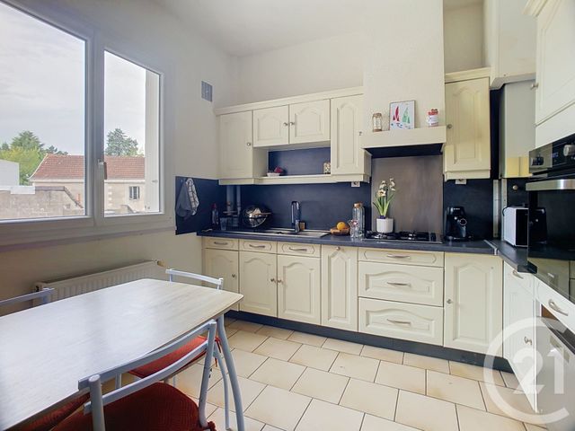 Appartement T3 &agrave; louer - 3 pi&egrave;ces - 89,09 m2 - Tours - 37 - CENTRE