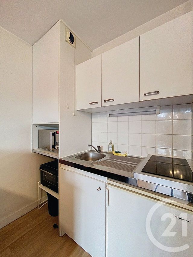 Appartement Studio &agrave; louer - 1 pi&egrave;ce - 24,08 m2 - Tours - 37 - CENTRE