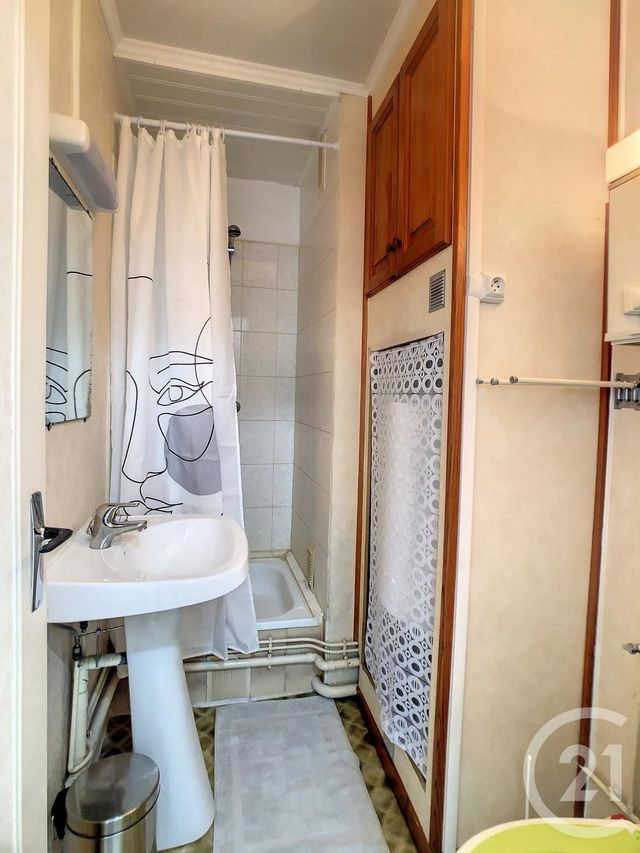 Appartement Studio &agrave; louer - 1 pi&egrave;ce - 23,19 m2 - Tours - 37 - CENTRE
