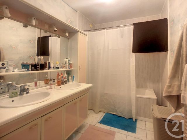 Appartement Duplex &agrave; louer - 4 pi&egrave;ces - 98 m2 - Tours - 37 - CENTRE