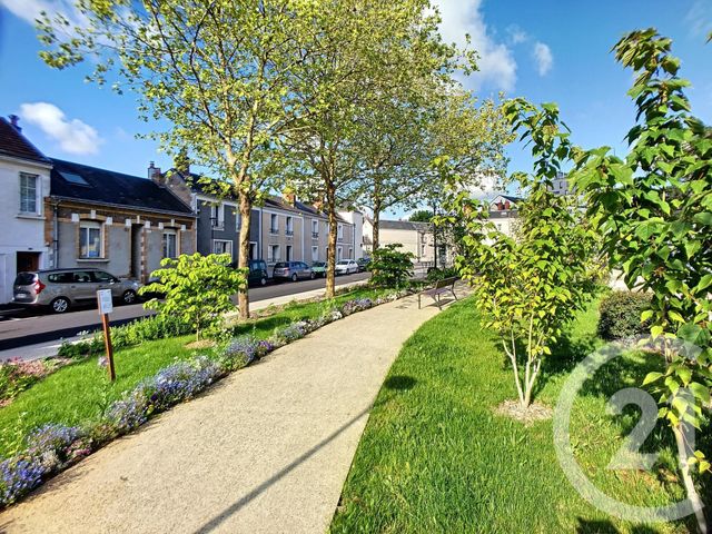 Appartement Duplex &agrave; louer - 4 pi&egrave;ces - 98 m2 - Tours - 37 - CENTRE