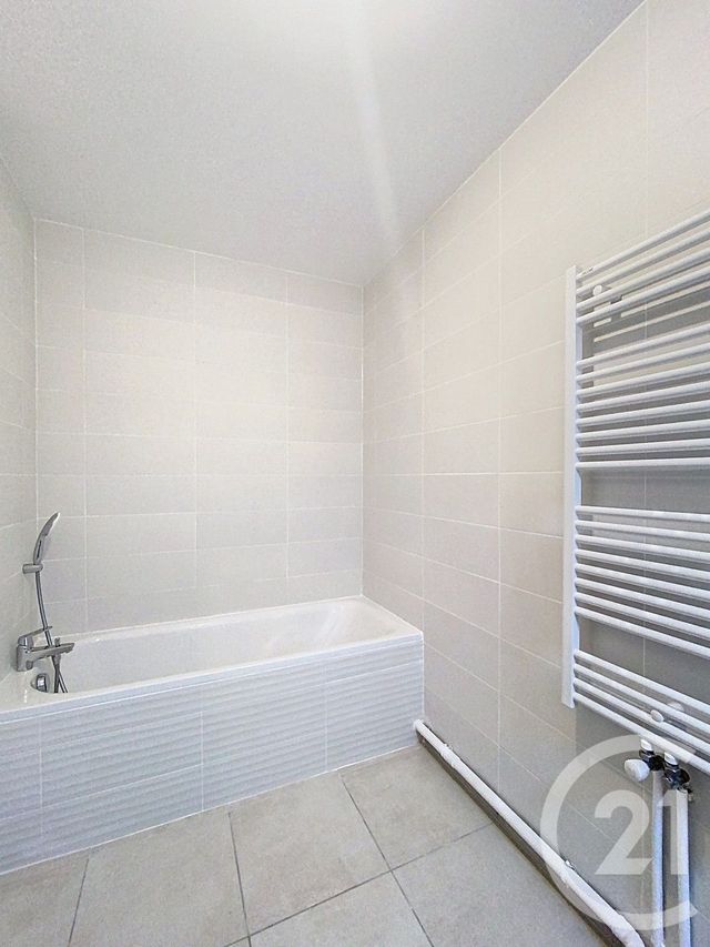 Appartement T3 &agrave; louer - 3 pi&egrave;ces - 65,40 m2 - Tours - 37 - CENTRE