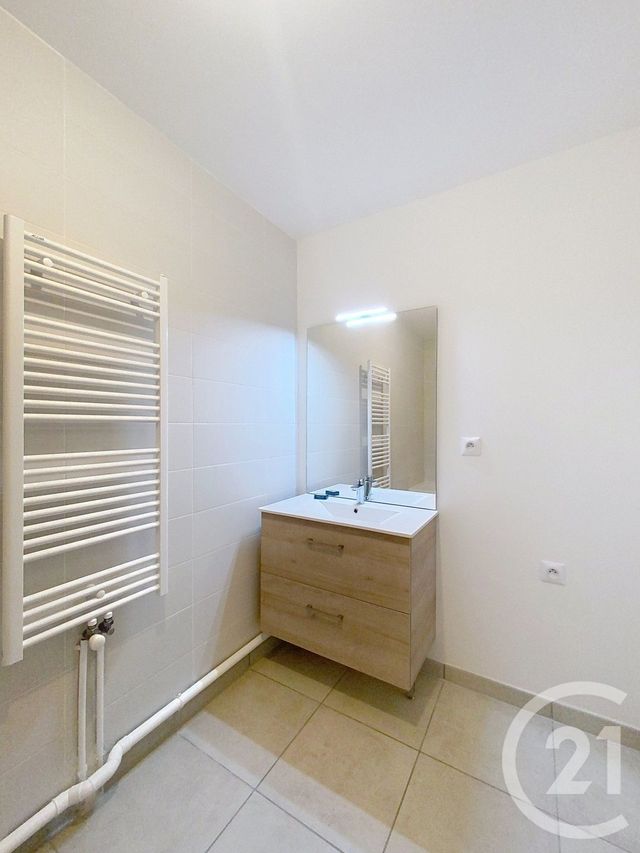 Appartement T3 &agrave; louer - 3 pi&egrave;ces - 65,40 m2 - Tours - 37 - CENTRE