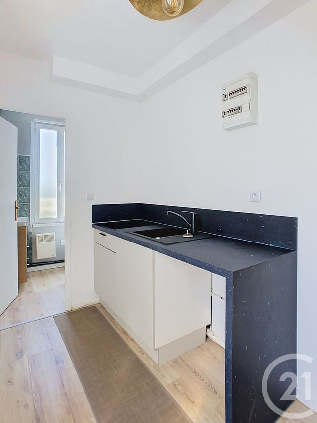 Appartement T1 &agrave; louer - 1 pi&egrave;ce - 30 m2 - Tours - 37 - CENTRE