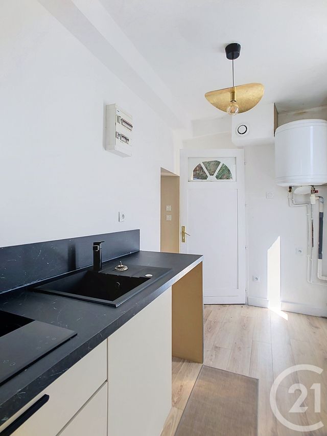 Appartement T1 &agrave; louer - 1 pi&egrave;ce - 30 m2 - Tours - 37 - CENTRE