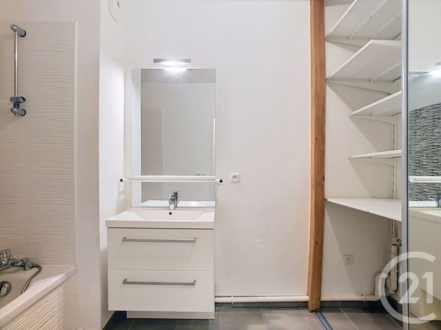 Appartement F4 &agrave; louer - 4 pi&egrave;ces - 98,88 m2 - Tours - 37 - CENTRE